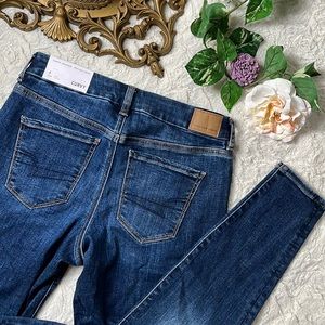 American Eagle Curvy Jeggings NWT size 4 short next level stretch